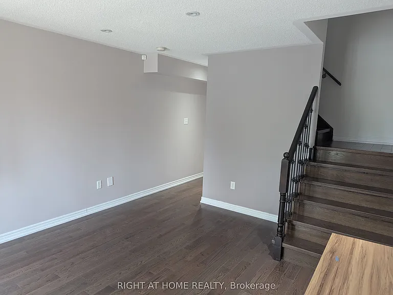 2628 Bur Oak Ave — Photo 4