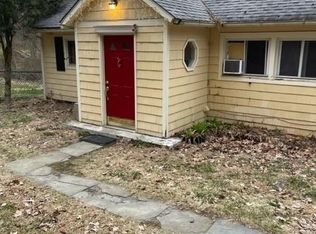 201 Middle River Rd, Danbury, CT 06811