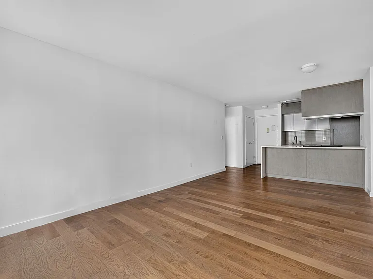 225 Rector Pl #22F — Photo 6