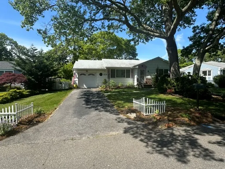 29 Maryland Blvd — Photo 15