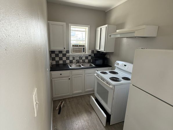 1129 Boulevard St APT 3