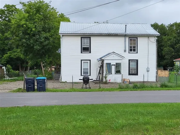 3 Lyons St, Unadilla, NY 13849