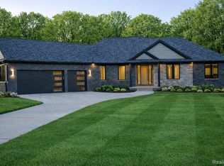 16609 Kings Fairway Ln, Grand Blanc, MI
