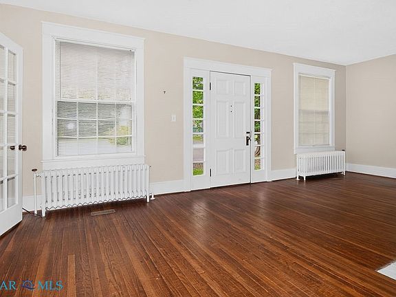 3rd image of 8433 Mary Ball Rd