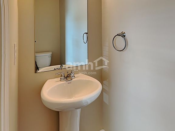 5th image of 3513 Mica Cir SE