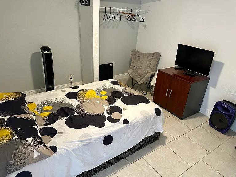 3251 SW 104th Ct — Photo 5