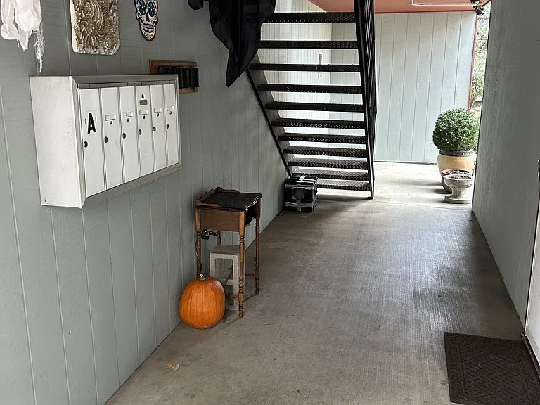 1904 W 2nd Ave #3 — Photo 8