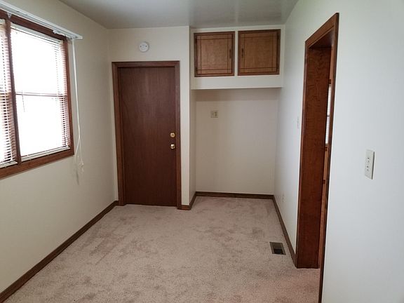 5th image of 3132 2nd Ave