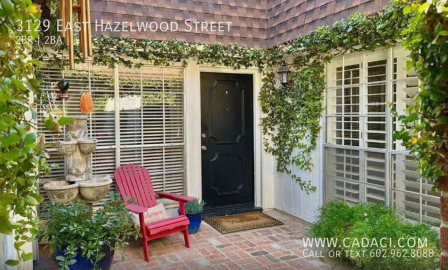 Charming Biltmore Townhome 2 bed 2 bath 2 car garage — Photo 1