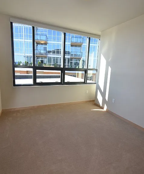 Venture Luxury High Rise — Photo 217