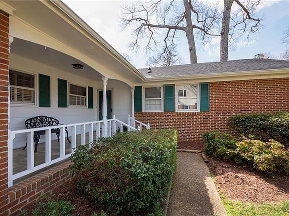 Quality Built Home, Highly desired Kings Grant of Little Neck