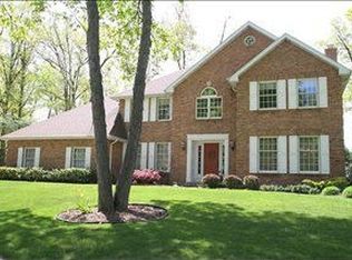 4213 Oak Grove Dr, Valparaiso, IN 46383