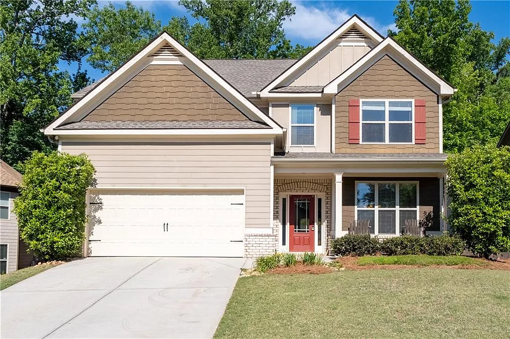 4 bed, 2.5 bath, 2686 sqft, $2,600 — Photo 1