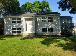 440 Forest Ave UNIT 1, Middletown, RI 02842