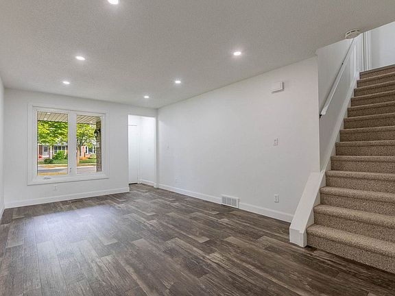 5th image of 111 Northgate Dr