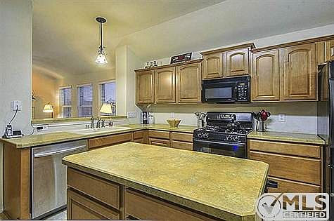 4th image of 2200 Del Mar Ct