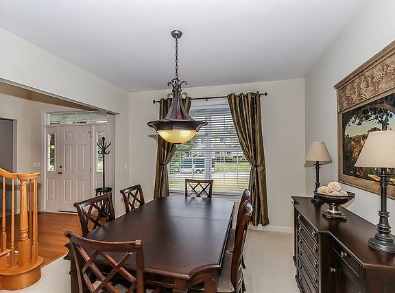 5th image of 5 Harrington Ct