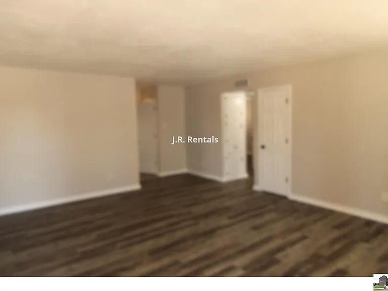 2102 Hunt Dr #B — Photo 2