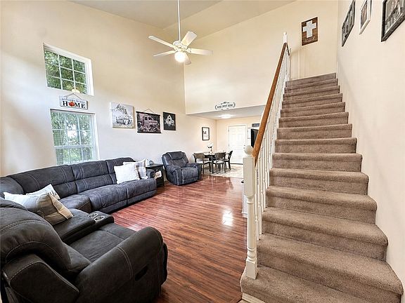 2nd image of 3601 Shields Dr