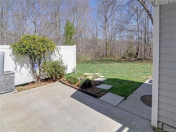 5th image of 4000 Waterside Ln Unit A