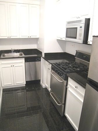2nd image of 73 5th Ave