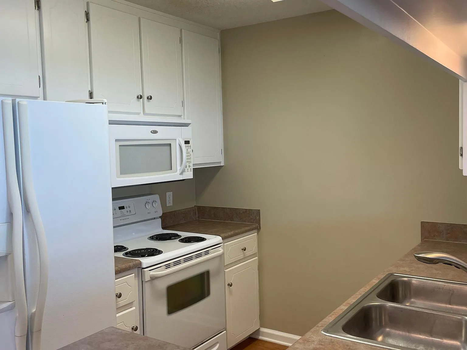 231 Wakefield Way — Photo 2