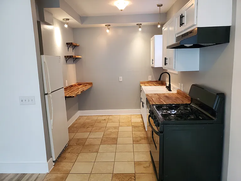1211 23rd Ave NE #1 — Photo 13