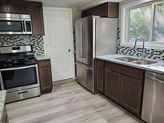 2nd image of 9295 Northern Ave