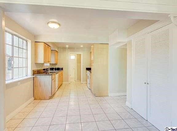 4th image of 11458 Strathern St