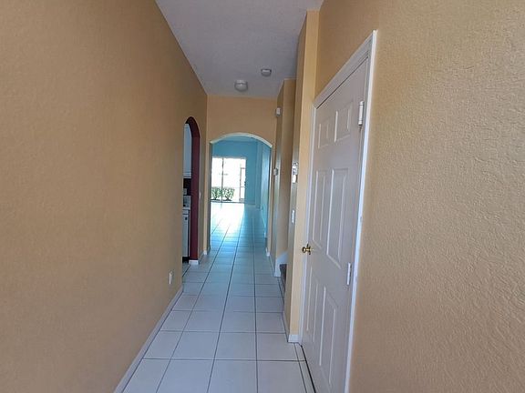 2nd image of 7880 Lake Sawgrass Loop APT 5212