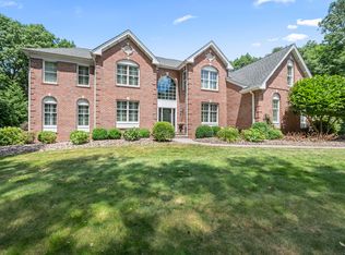 327 Kinne Rd, Glastonbury, CT 06033