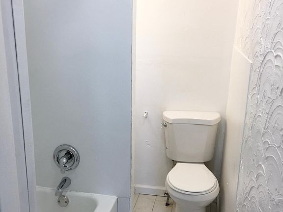 2nd image of 2150 E Cumberland St APT 2