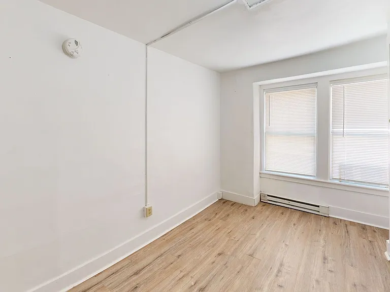 120 Main St. — Photo 6