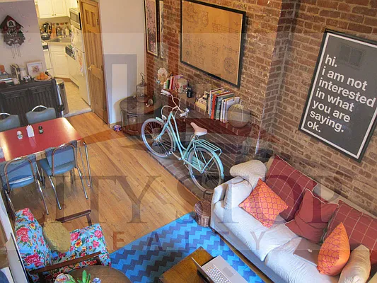 Rented by City Stop Realty | media 18