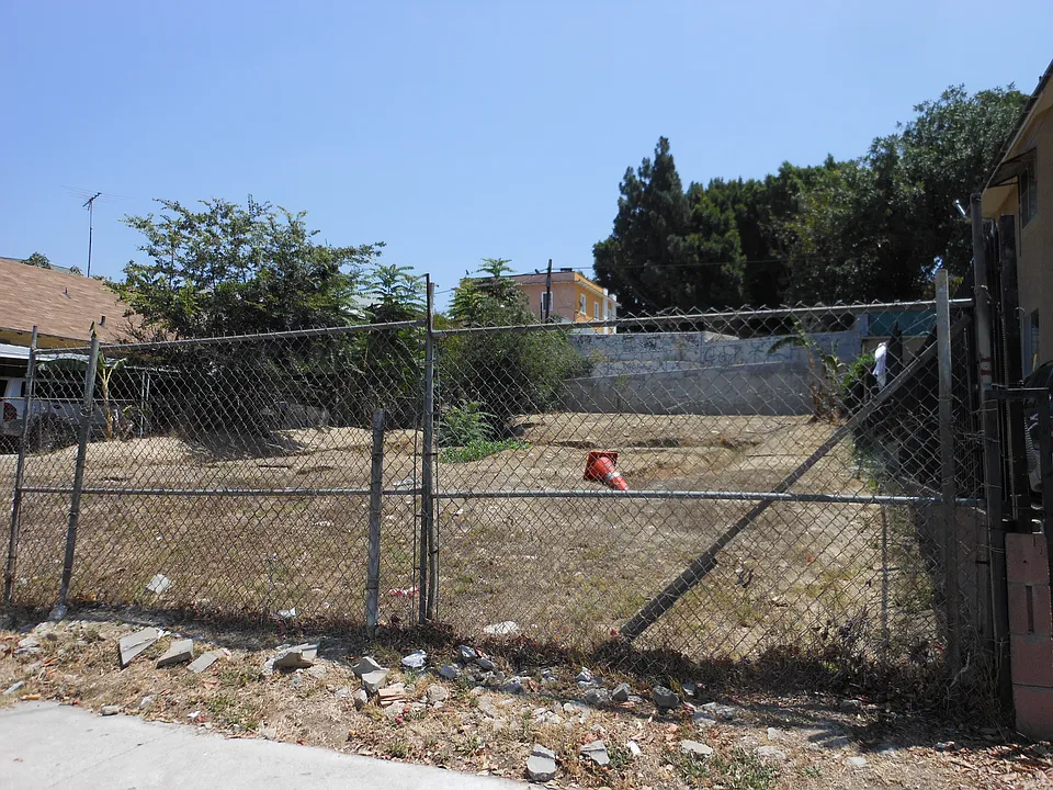 Building Photo 3