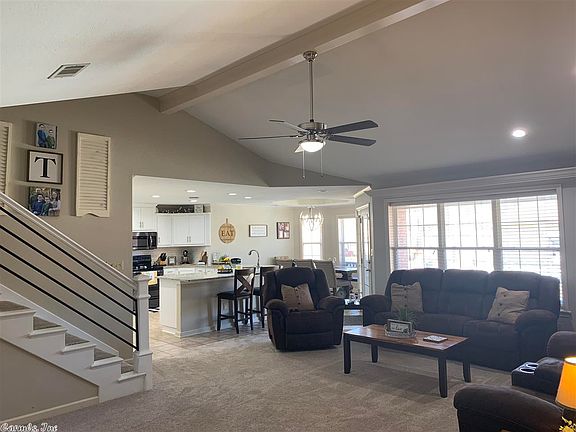 4th image of 205 Crain Dr