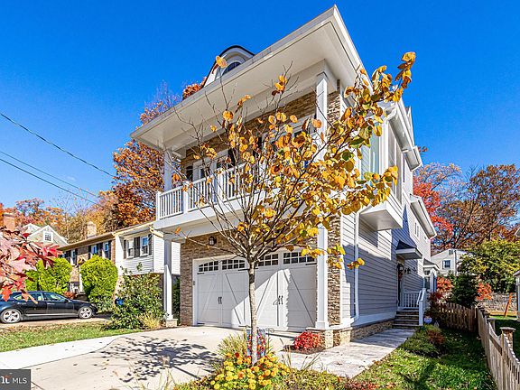 3rd image of 2333 Highland Ave