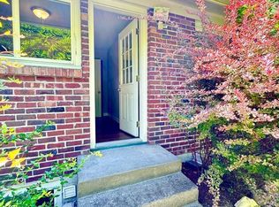 1754 NE 90th St, Seattle, WA 98115