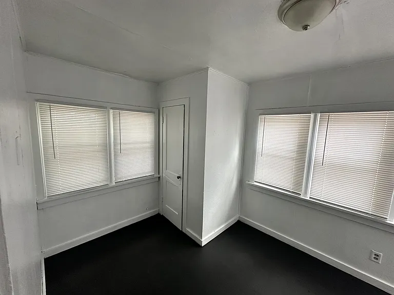 1404 S Main St #1 — Photo 5