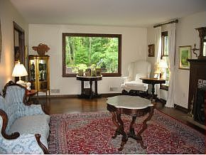 3rd image of 604 Stonehedge Dr