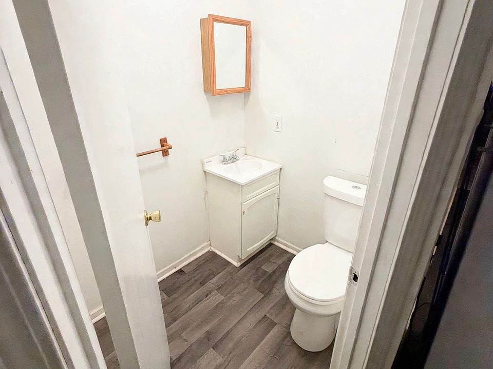 1317 6th St #3, photo 3