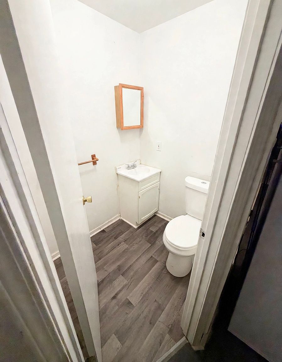 1317 6th St #3, photo 3