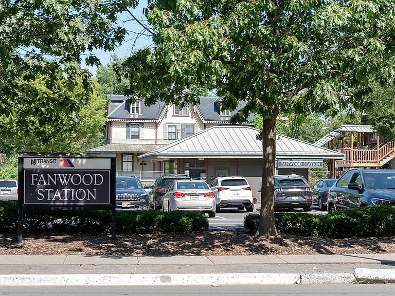SoHo at Fanwood Station — Photo 30