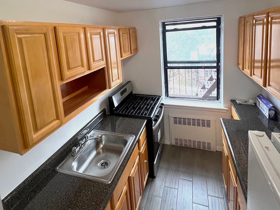 brand new cabinets and counter tops