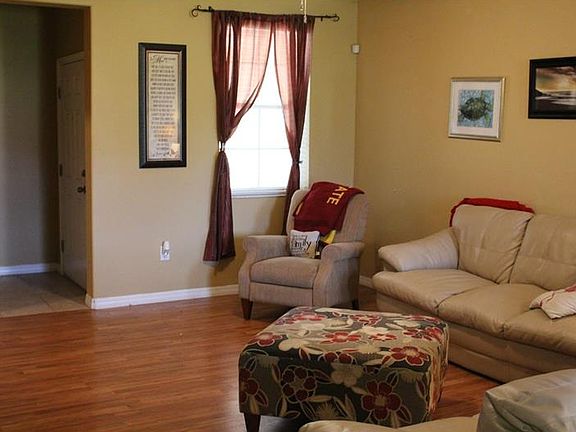 3rd image of 1378 Priory Cir
