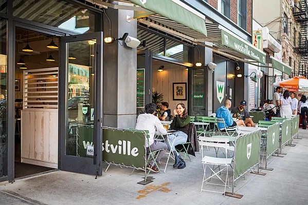 Rented by Living New York | media 52