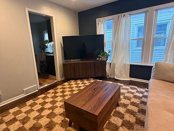 2nd image of 92 Traymore St #2