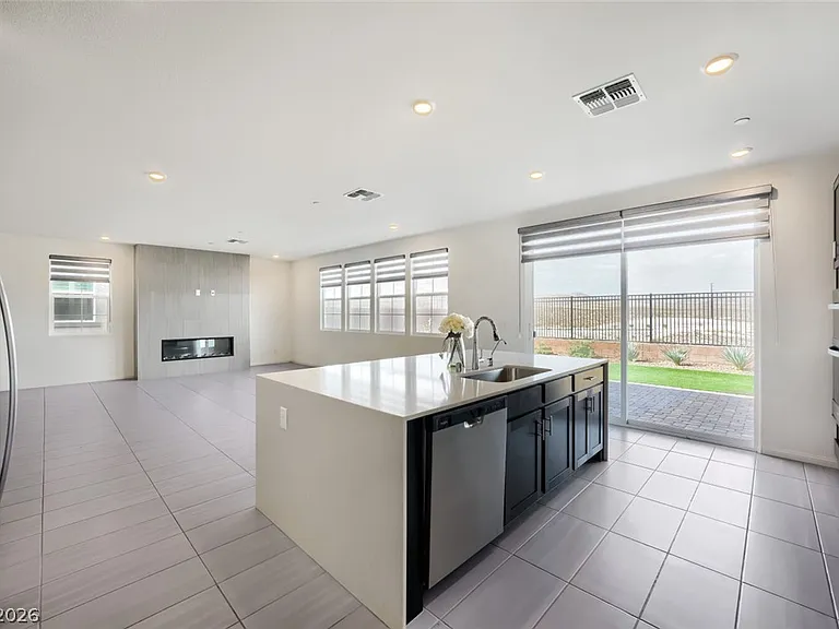 2801 Gallarate Dr — Photo 10