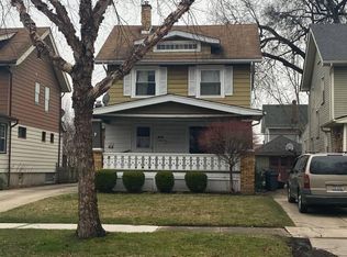 2078 Carabel Ave, Lakewood, OH