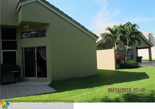 2nd image of 2031 Island Cir